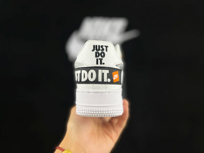 NIKE AIR FORCE 1 Basse "Just Do It"