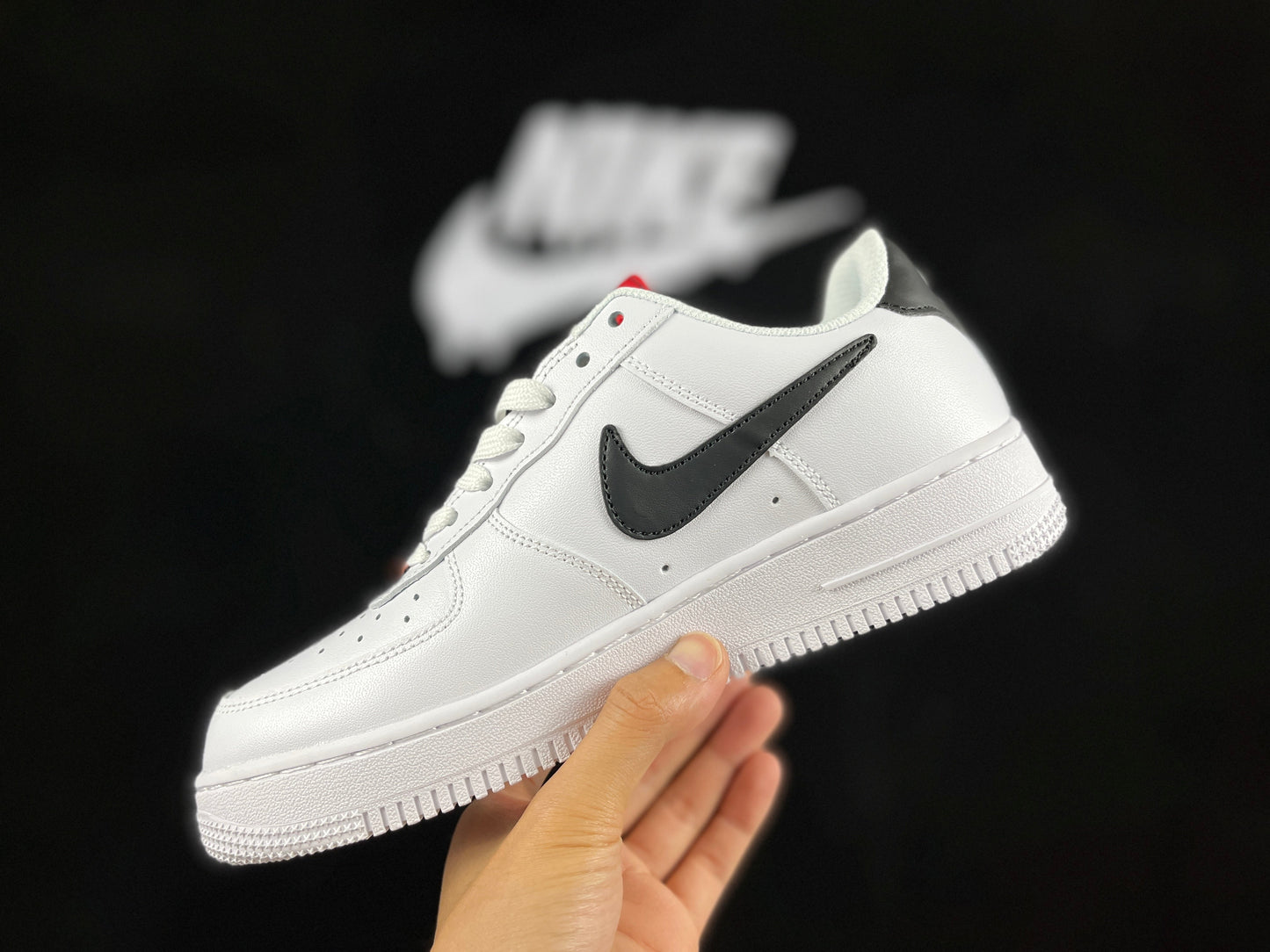 NIKE AIR FORCE 1 Low « Boucle de randonnée blanche/noire/rouge »