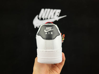 NIKE AIR FORCE 1 Low « Boucle de randonnée blanche/noire/rouge »
