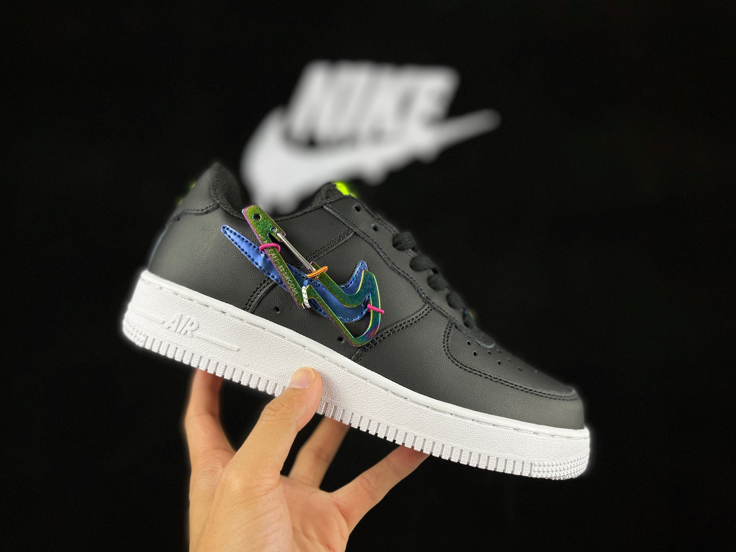 NIKE AIR FORCE 1 Low « Boucle de randonnée blanche/noire/rouge »
