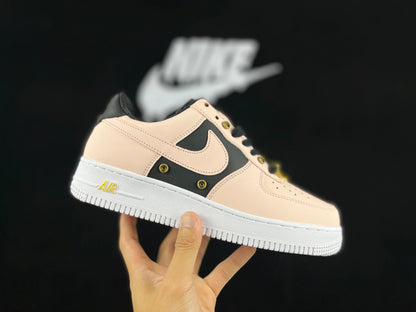 NIKE AIR FORCE 1 "Boucle rose"