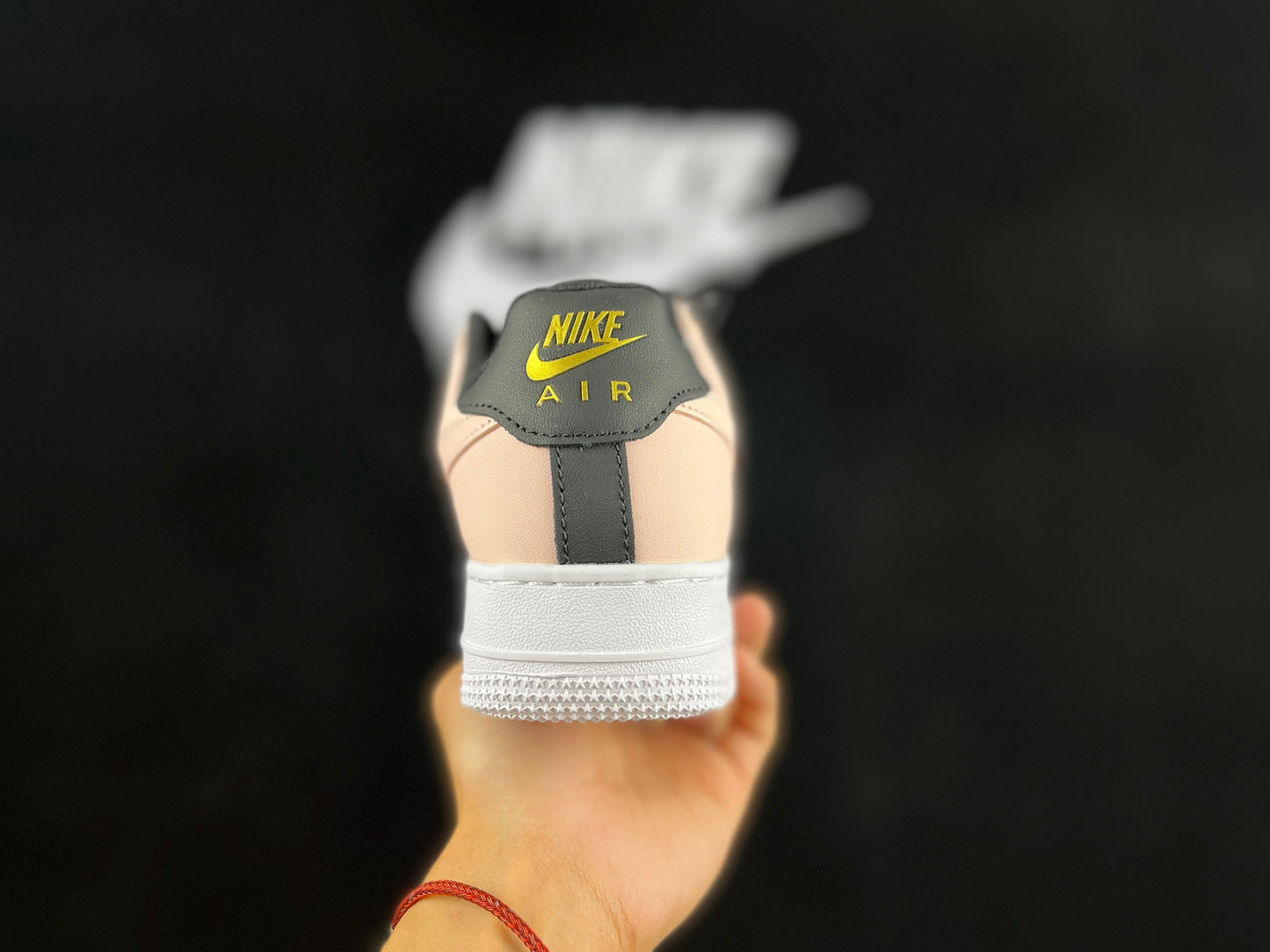 NIKE AIR FORCE 1 "Boucle rose"