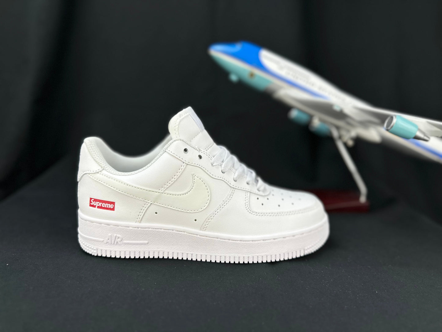 NIKE AIR FORCE 1 Supreme "Blanc"