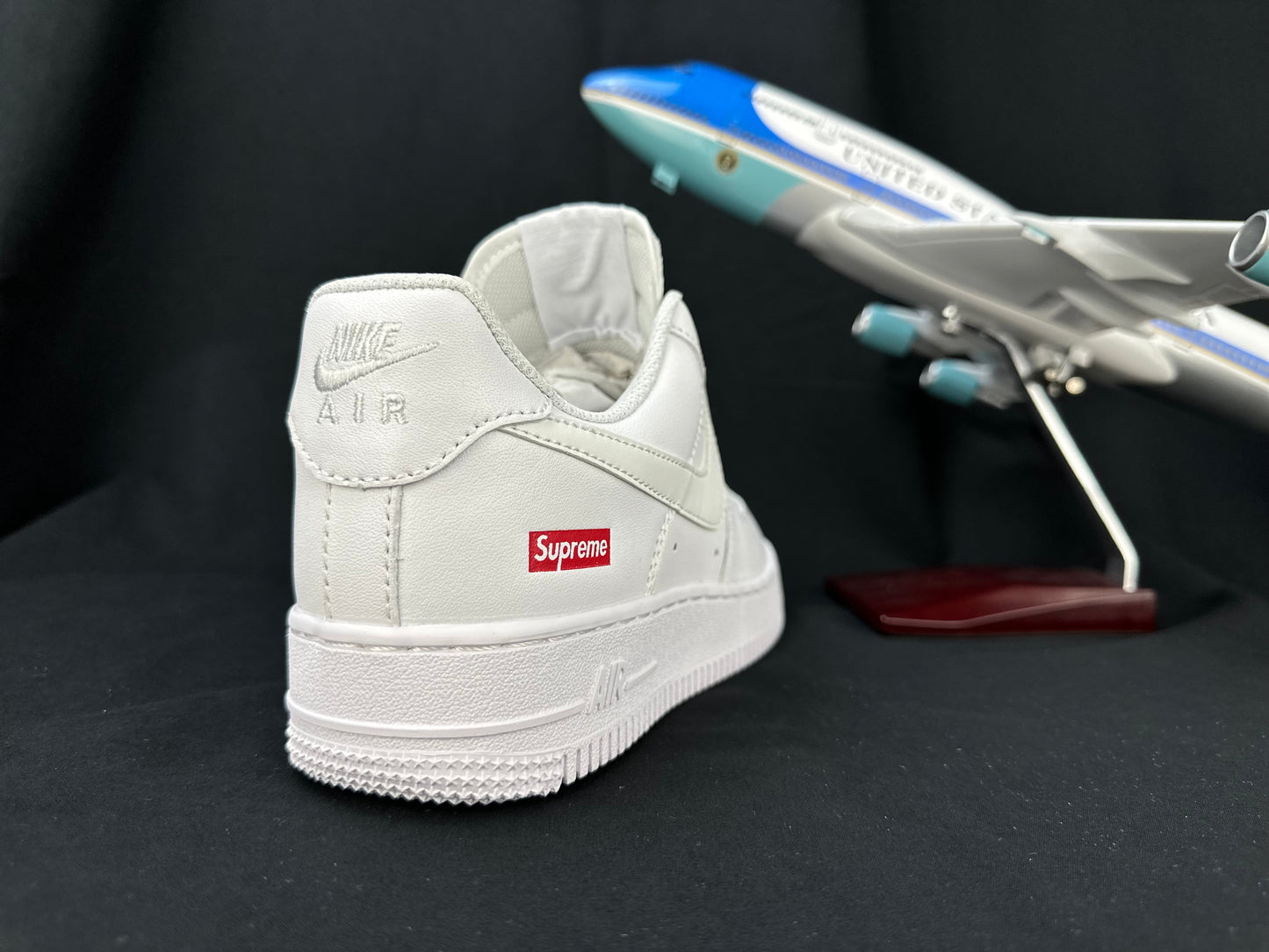 NIKE AIR FORCE 1 Supreme "Blanc"