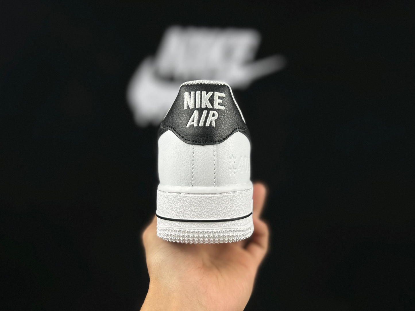 NIKE AIR FORCE 1 « Blanc/Noir »