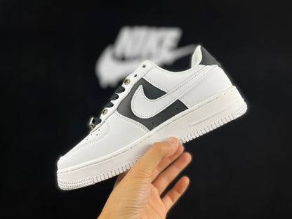 NIKE AIR FORCE 1 « Boucle blanche »