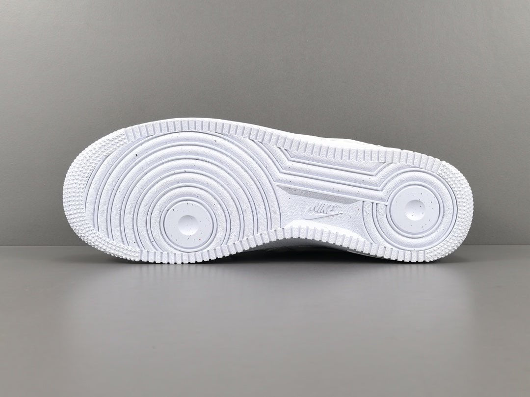 NIKE AIR FORCE 1 x BILLIE EIISH TRIPLE WHITE