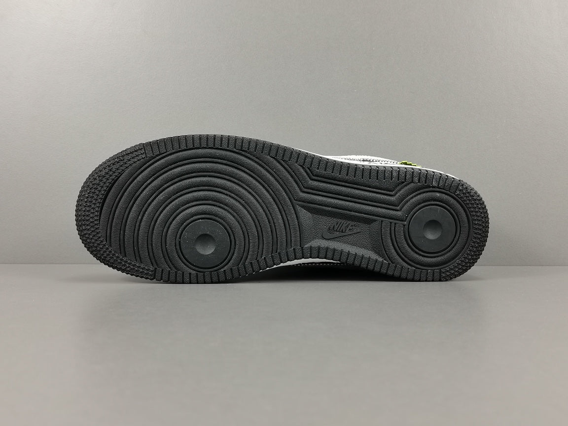 NIKE AIR FORCE 1 x LOUIS VUITTON NOIR