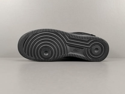 NIKE AIR FORCE 1 x LOUIS VUITTON NOIR/NOIR