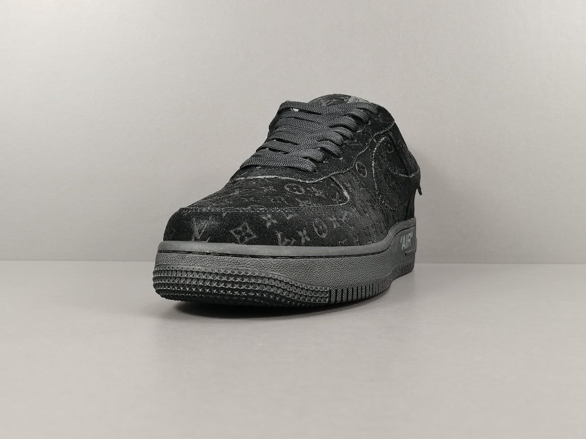 NIKE AIR FORCE 1 x LOUIS VUITTON NOIR/NOIR