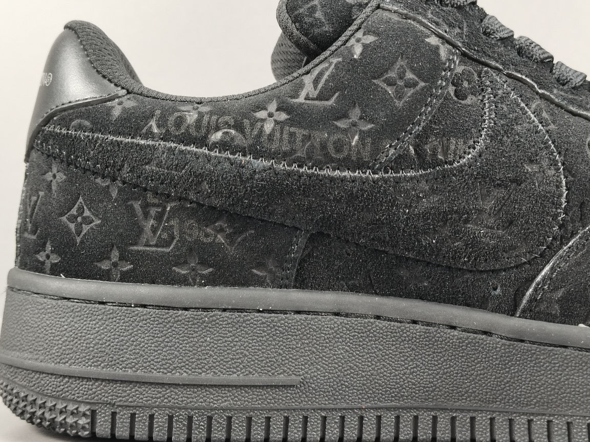 NIKE AIR FORCE 1 x LOUIS VUITTON NOIR/NOIR