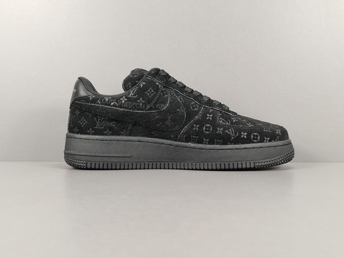 NIKE AIR FORCE 1 x LOUIS VUITTON NOIR/NOIR