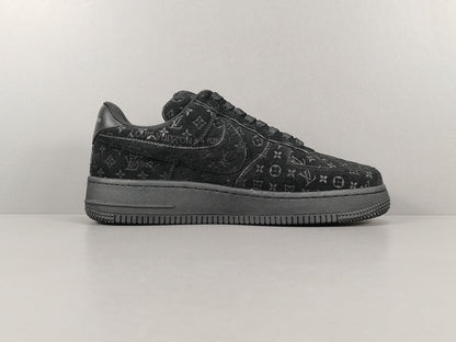 NIKE AIR FORCE 1 x LOUIS VUITTON NOIR/NOIR