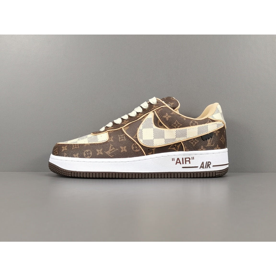 NIKE AIR FORCE 1 x LOUIS VUITTON MARRON
