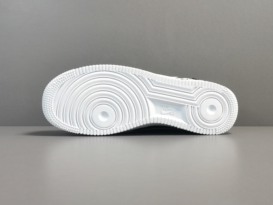 NIKE AIR FORCE 1 x LOULS VULTTON MARRON/BLANC 