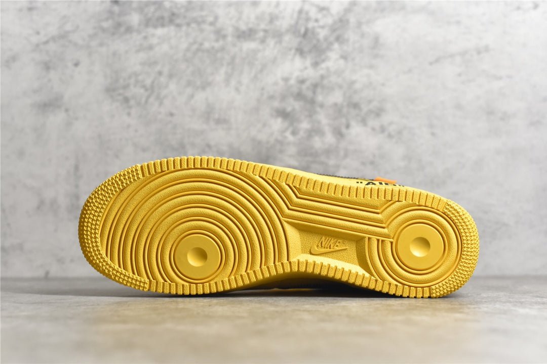 NIKE AIR FORCE 1 x OFF-WHITE ICA UNIVERSITY GOLD 