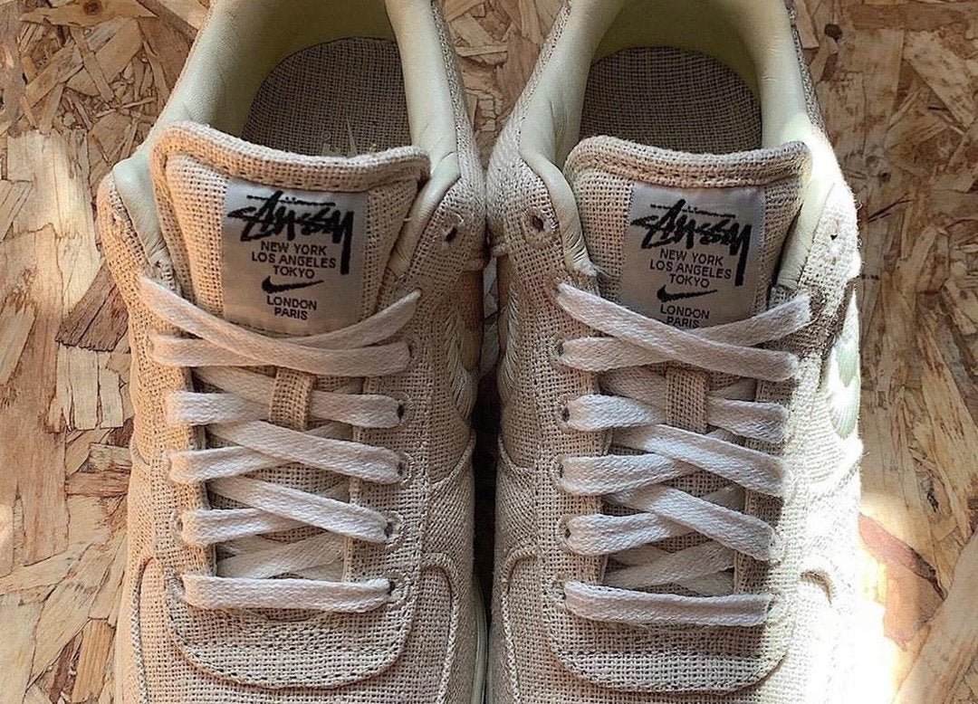 NIKE AIR FORCE 1 x STUSSY FOSSIL