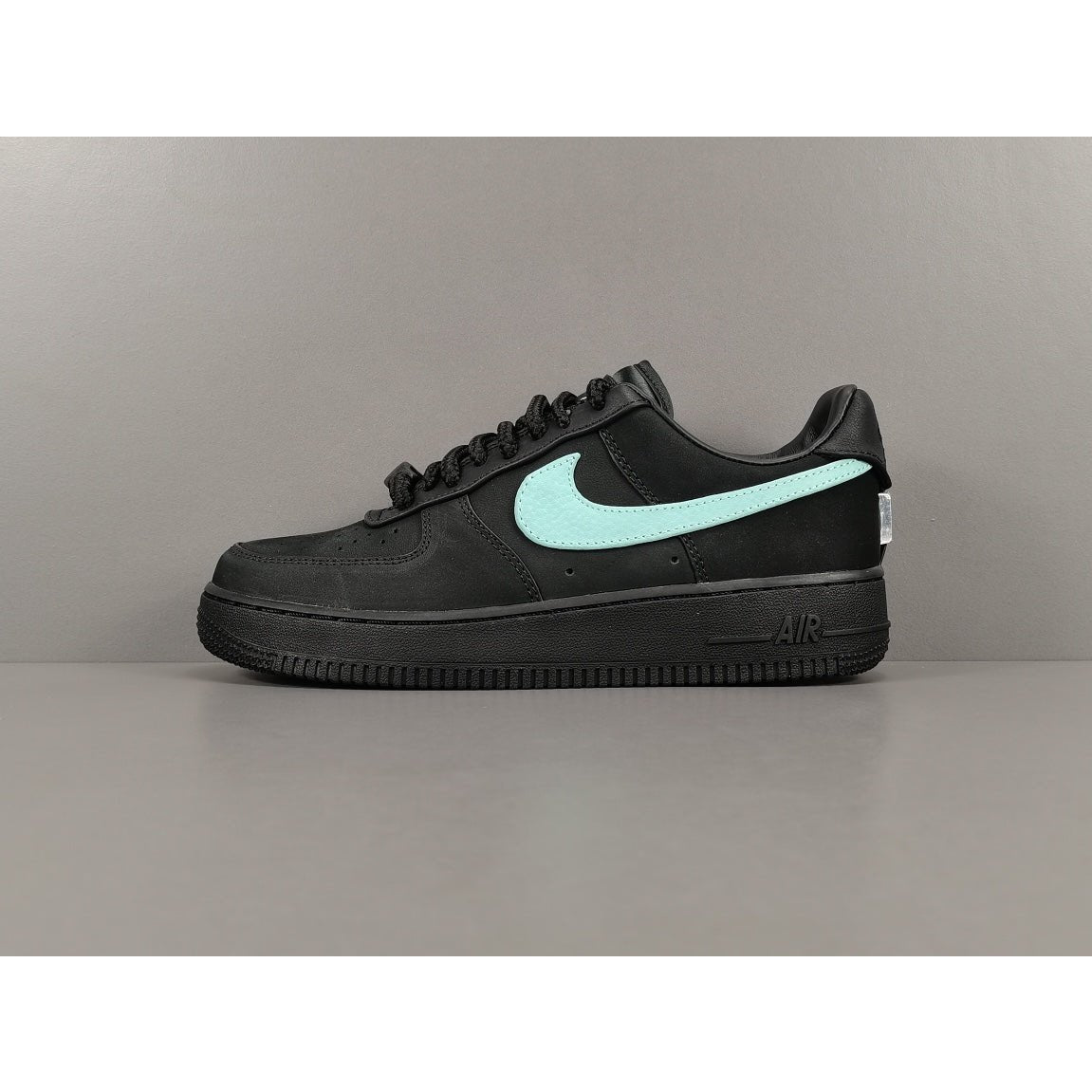 NIKE AIR FORCE 1 x TIFFANY &amp; CO.1837