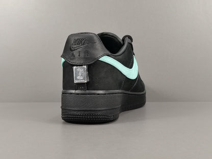 NIKE AIR FORCE 1 x TIFFANY &amp; CO.1837