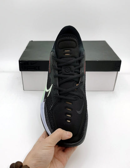 NIKE AIR ZOOM GT CUT x NOIR VERT CARMIN