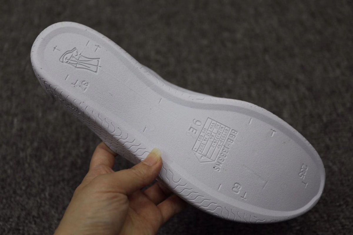 NIKE AIR ZOOM GT CUT x THINK PINK 