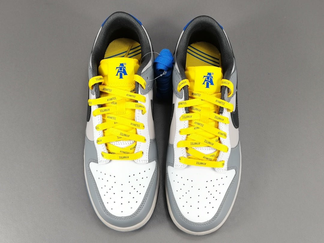 NIKE DUNK x CAROLINE DU NORD