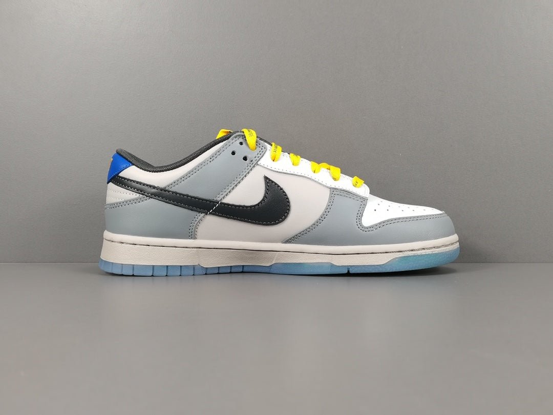NIKE DUNK x CAROLINE DU NORD