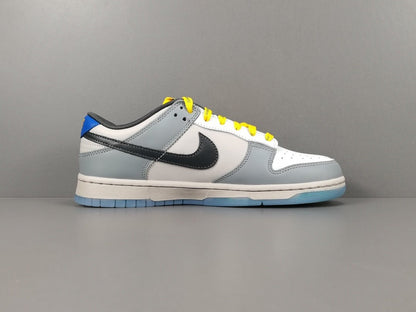 NIKE DUNK x CAROLINE DU NORD