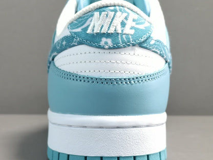 NIKE DUNK x PAISLEY PACK BLEU PORTÉ