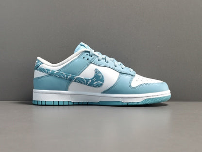 NIKE DUNK x PAISLEY PACK BLEU PORTÉ