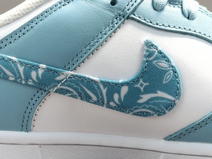 NIKE DUNK x PAISLEY PACK BLEU PORTÉ