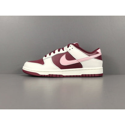 NIKE DUNK x SAINT-VALENTIN