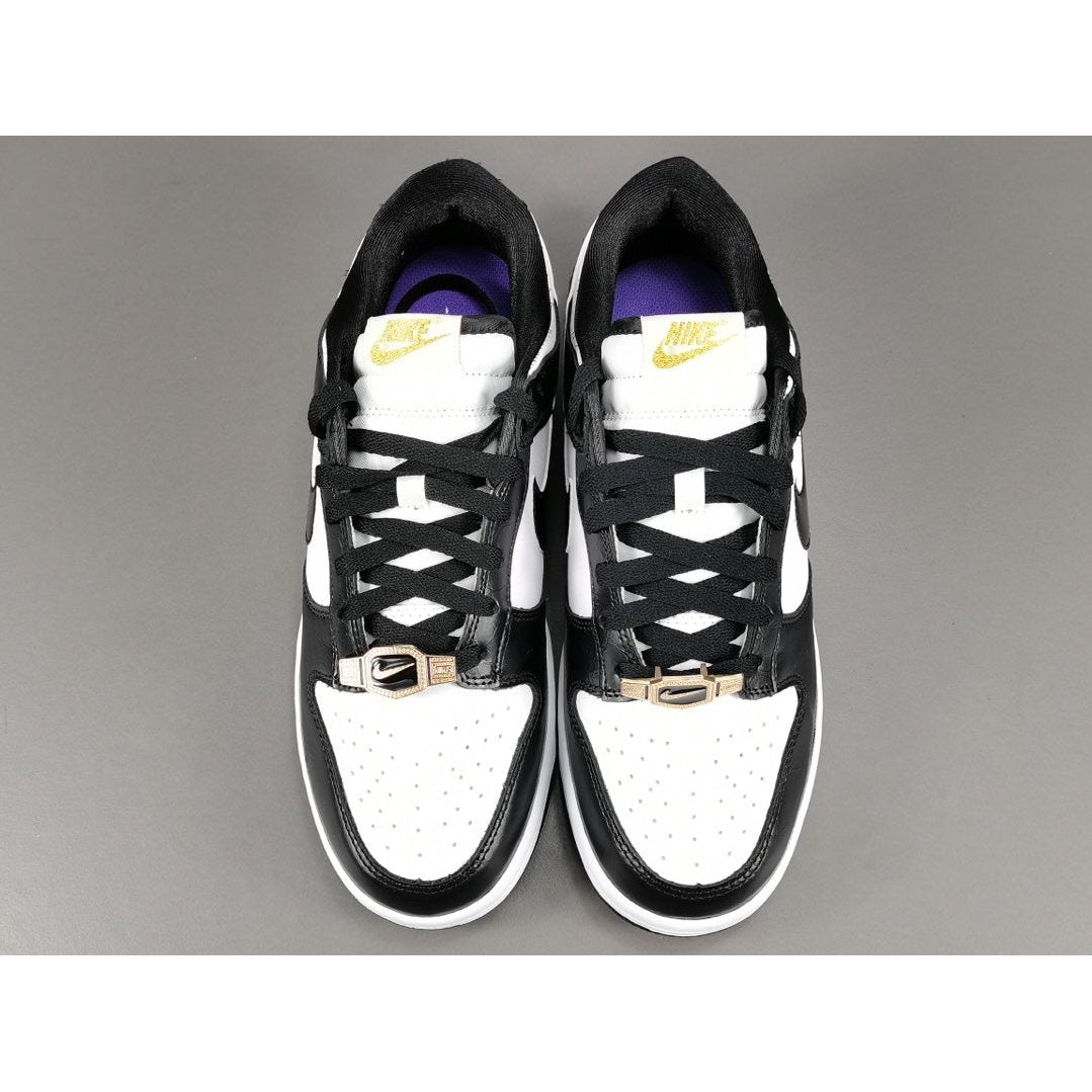 NIKE DUNK x WORLD CHAMPS NOIR ET BLANC 