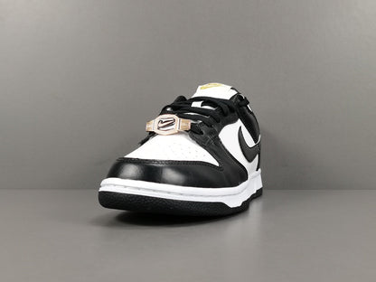 NIKE DUNK x WORLD CHAMPS NOIR ET BLANC 
