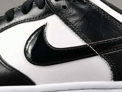 NIKE DUNK x WORLD CHAMPS NOIR ET BLANC 