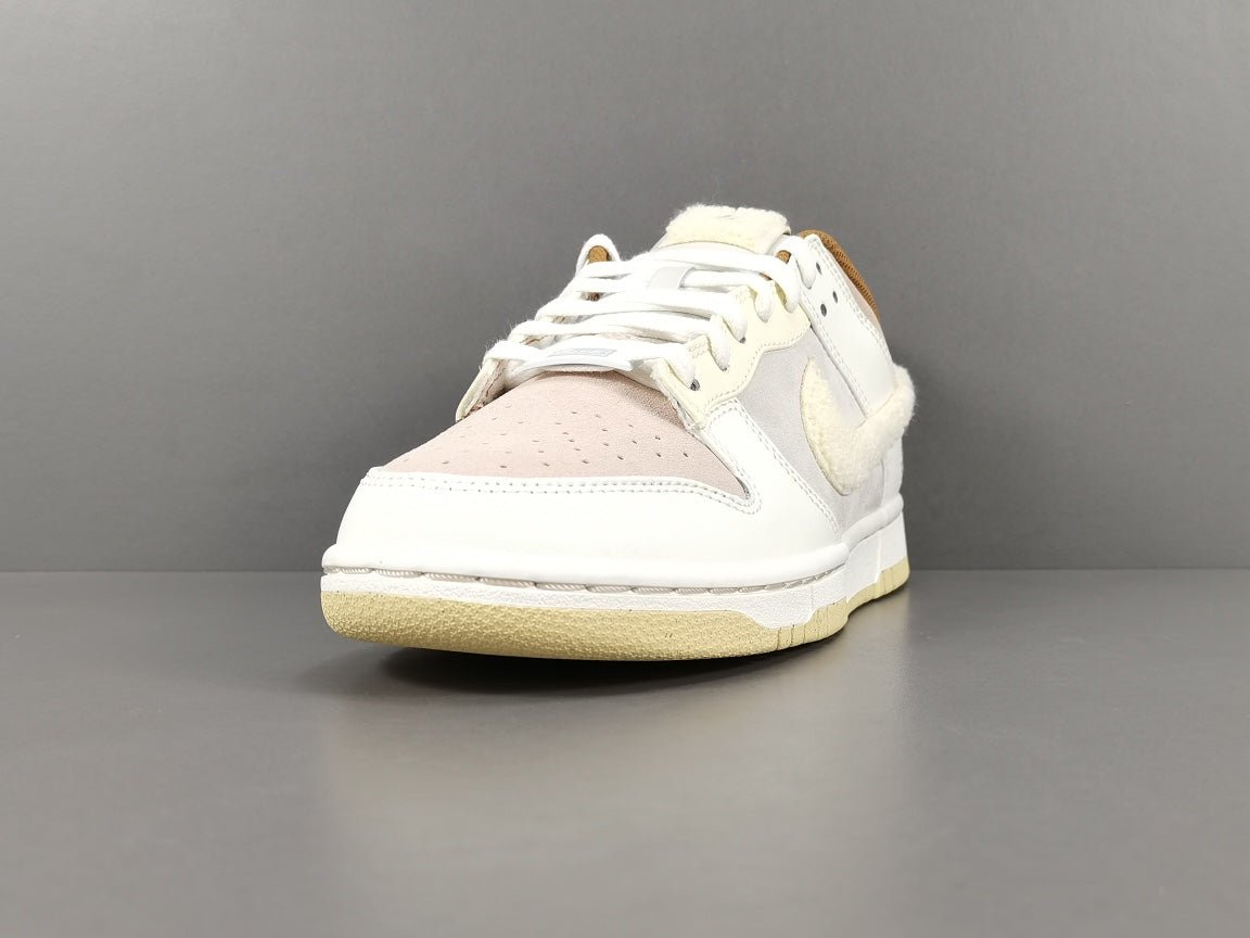 NIKE DUNK x ANNÉE DU LAPIN FOSSILE STONE