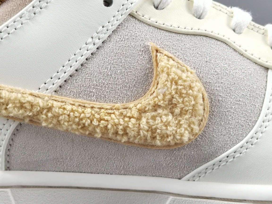 NIKE DUNK x ANNÉE DU LAPIN FOSSILE STONE