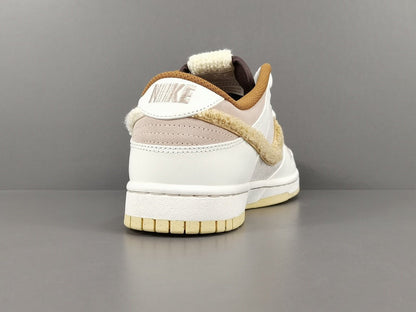 NIKE DUNK x ANNÉE DU LAPIN FOSSILE STONE