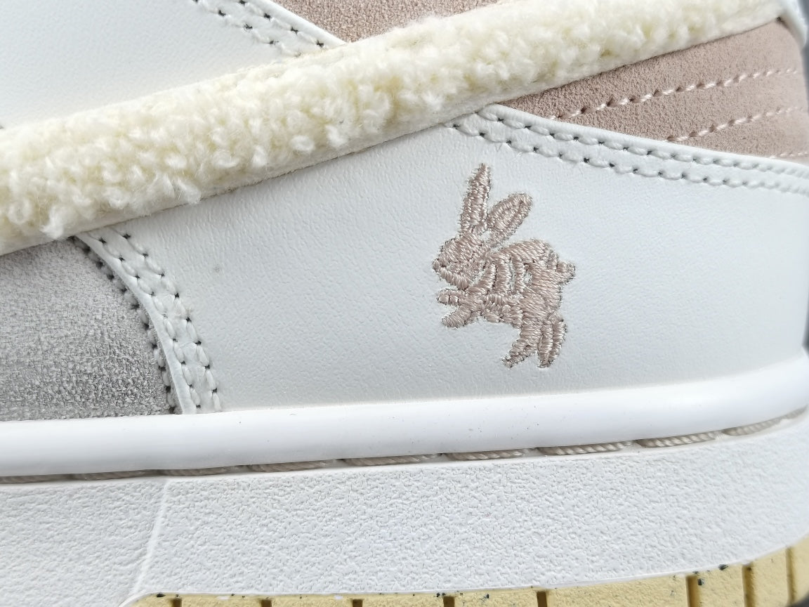 NIKE DUNK x ANNÉE DU LAPIN FOSSILE STONE