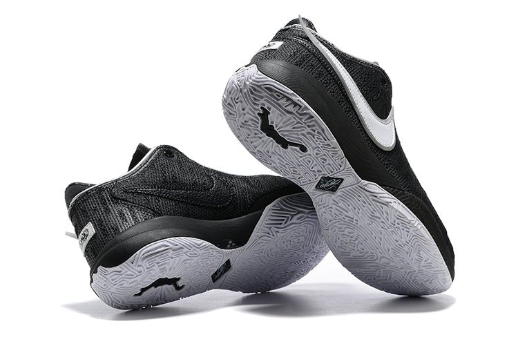 NIKE LEBRON 20 x NOIR BLANC