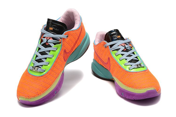 NIKE LEBRON 20 x CHOSEN 1