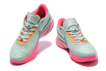 NIKE LEBRON 20 x MACHINE À REMONTER LE TEMPS