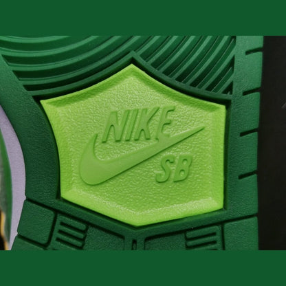 NIKE SB DUNK LOW x BEN &amp; JERRY'S CHUNKY DUNKY