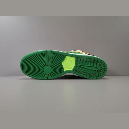 NIKE SB DUNK LOW x BEN &amp; JERRY'S CHUNKY DUNKY