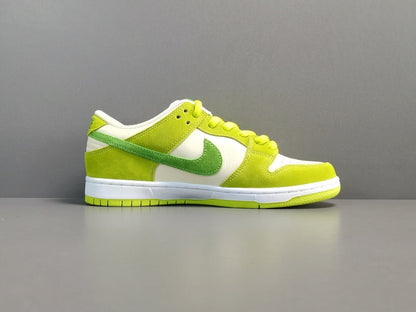 NIKE SB DUNK x POMME VERTE