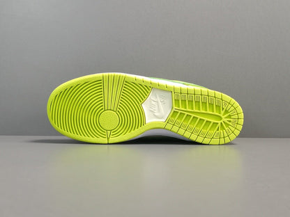 NIKE SB DUNK x POMME VERTE