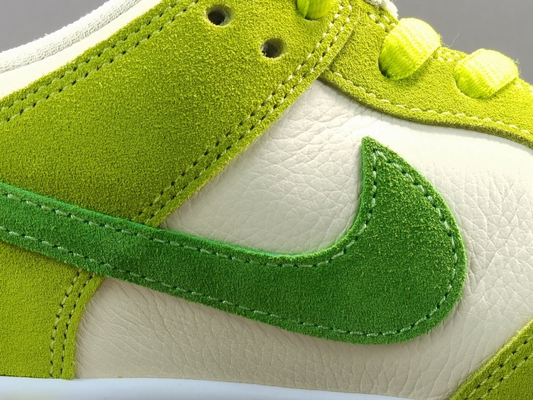 NIKE SB DUNK x POMME VERTE