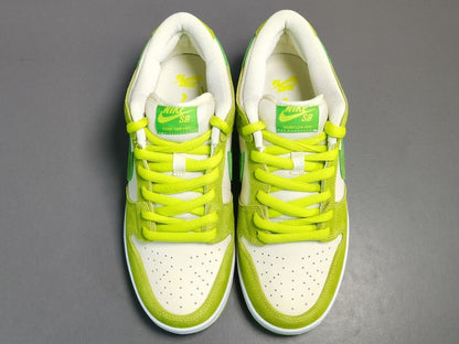 NIKE SB DUNK x POMME VERTE