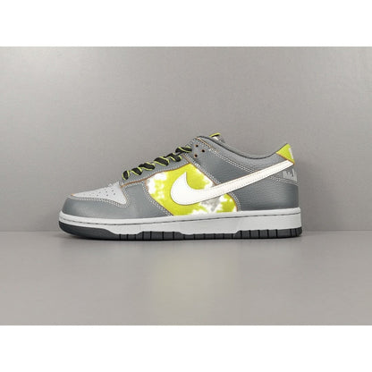 NIKE SB DUNK x HUF (AMIS ET FAMILLE)