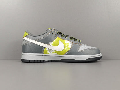 NIKE SB DUNK x HUF (AMIS ET FAMILLE)